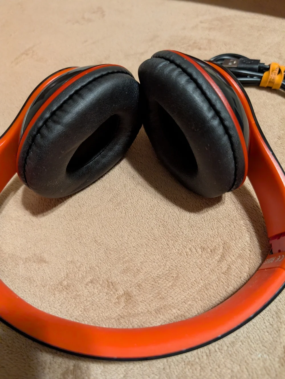 Wireless Foldable Headphones in Red & Black NWOT
